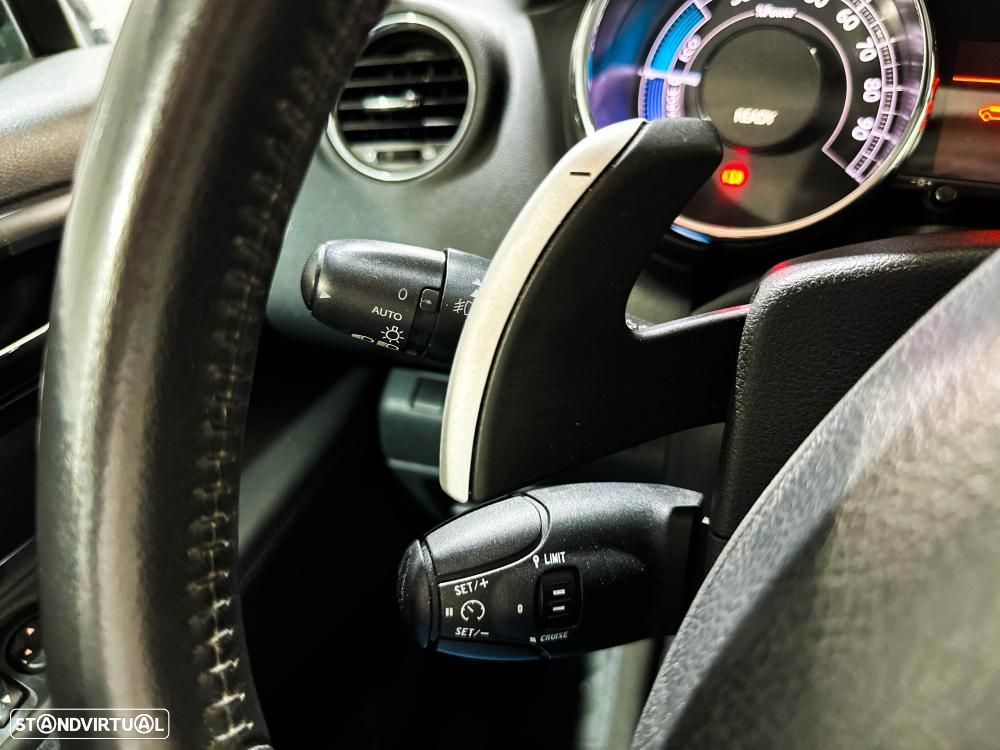 Peugeot 3008 2.0 HDi Hybrid4 Limited Edition - 36
