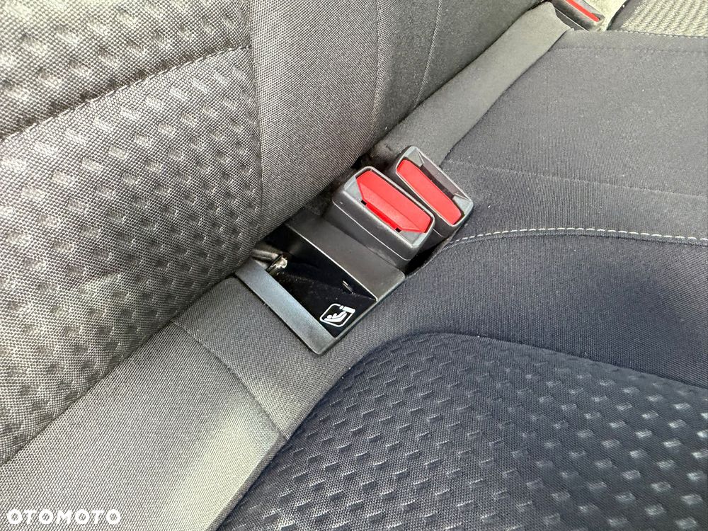 Ford Focus 2.0 EcoBlue Titanium Business - 17