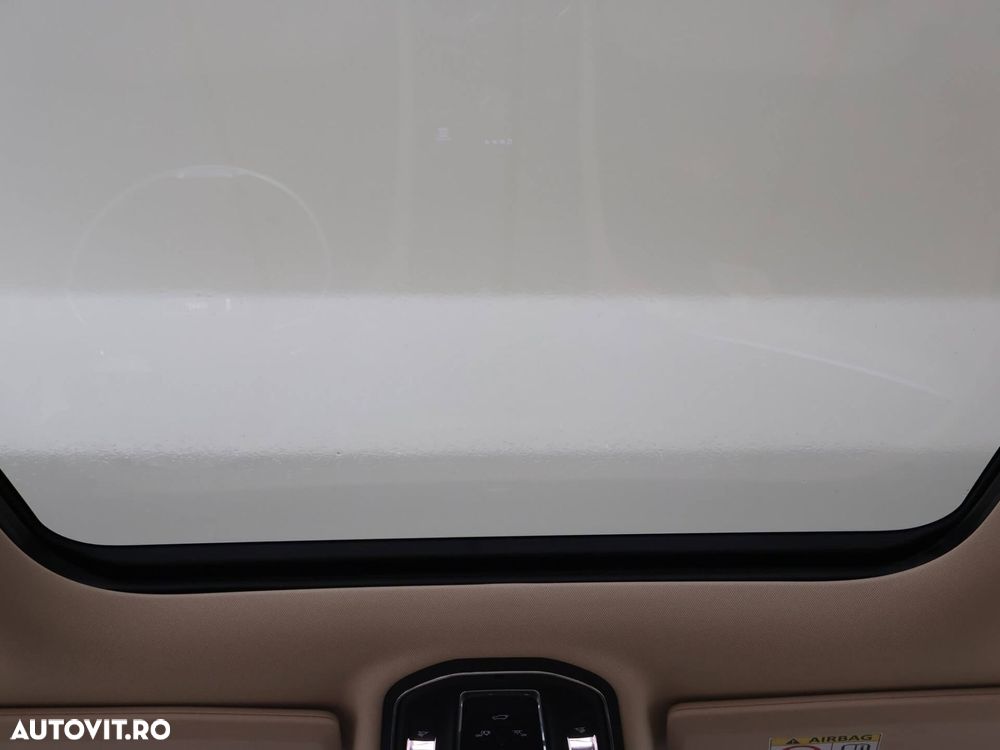 Jeep Grand Cherokee - 13