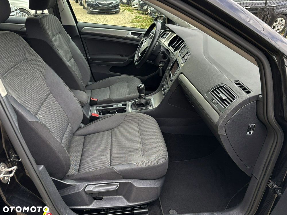 Volkswagen Golf 1.4 TSI BMT Comfortline - 27