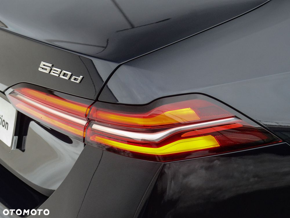 BMW Seria 5 520d xDrive mHEV M Sport - 13