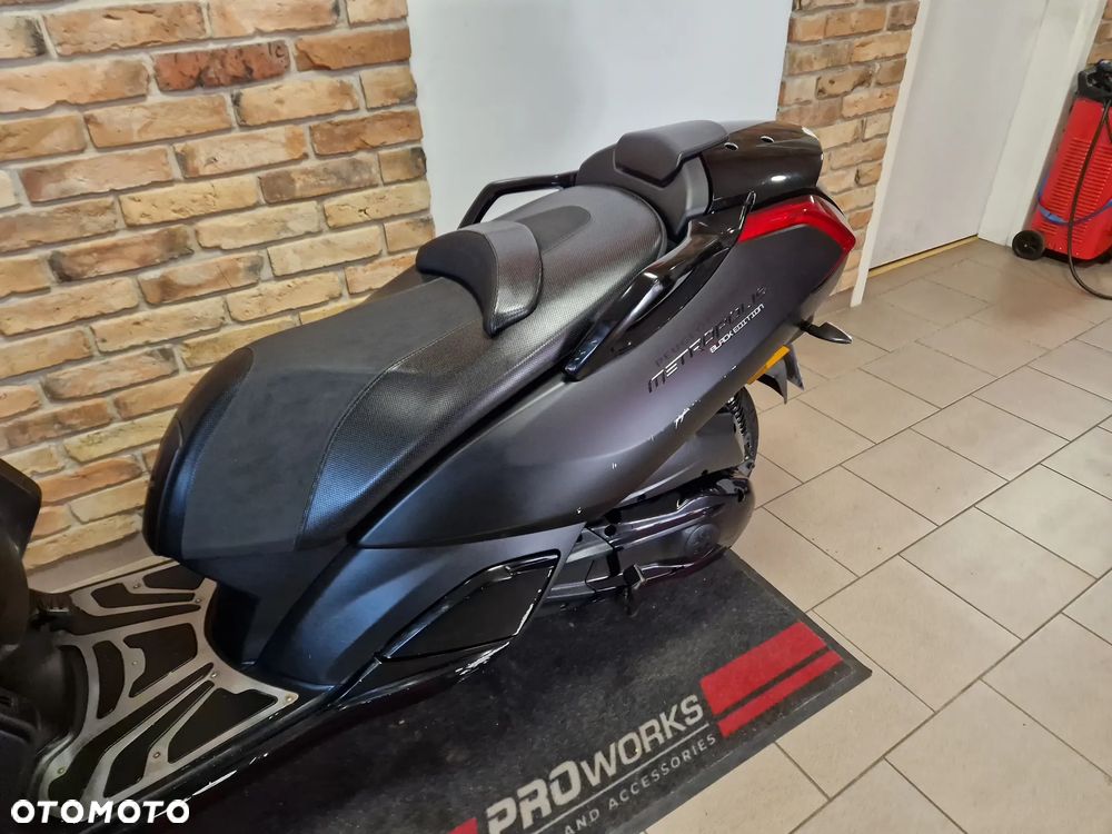 Peugeot Metropolis - 32