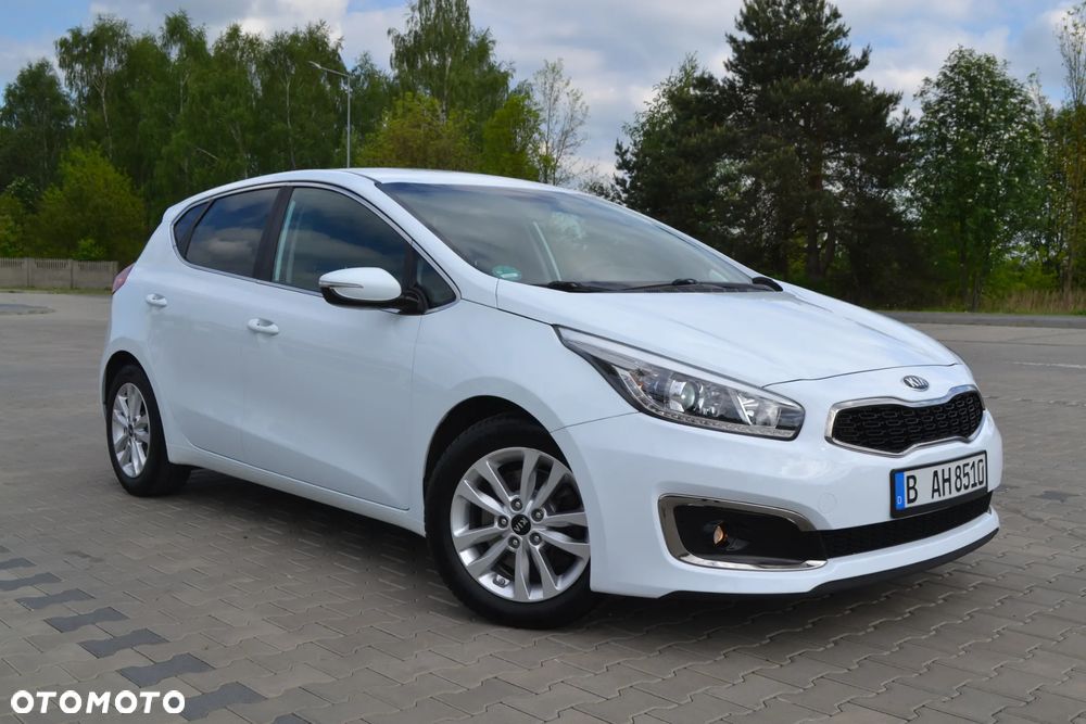 Kia Ceed - 37