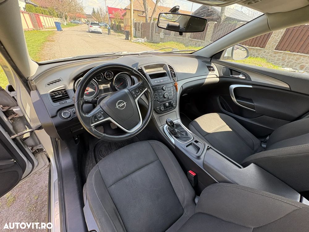 Opel Insignia 2.0 CDTI - 10