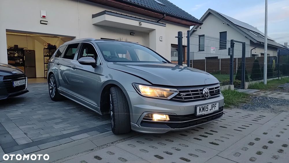 Volkswagen Passat - 1