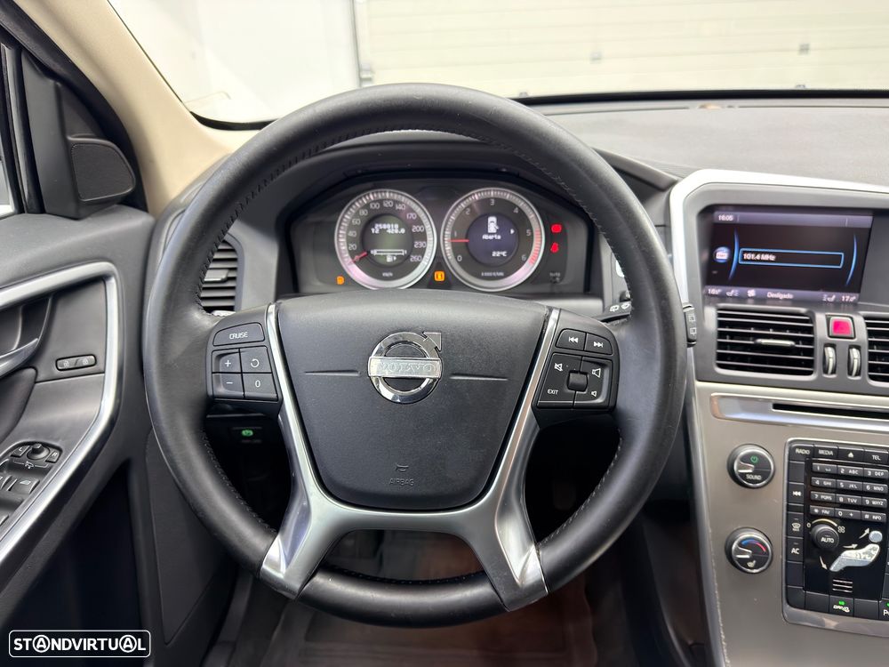 Volvo XC 60 2.0 D4 DRIVe Momentum - 23
