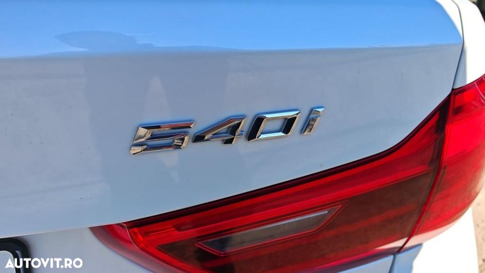 BMW Seria 5 540i xDrive Aut. Luxury Line - 29