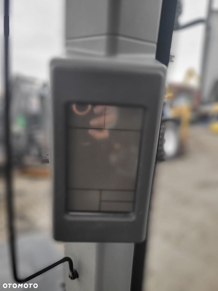 Claas Arion 520 - 14