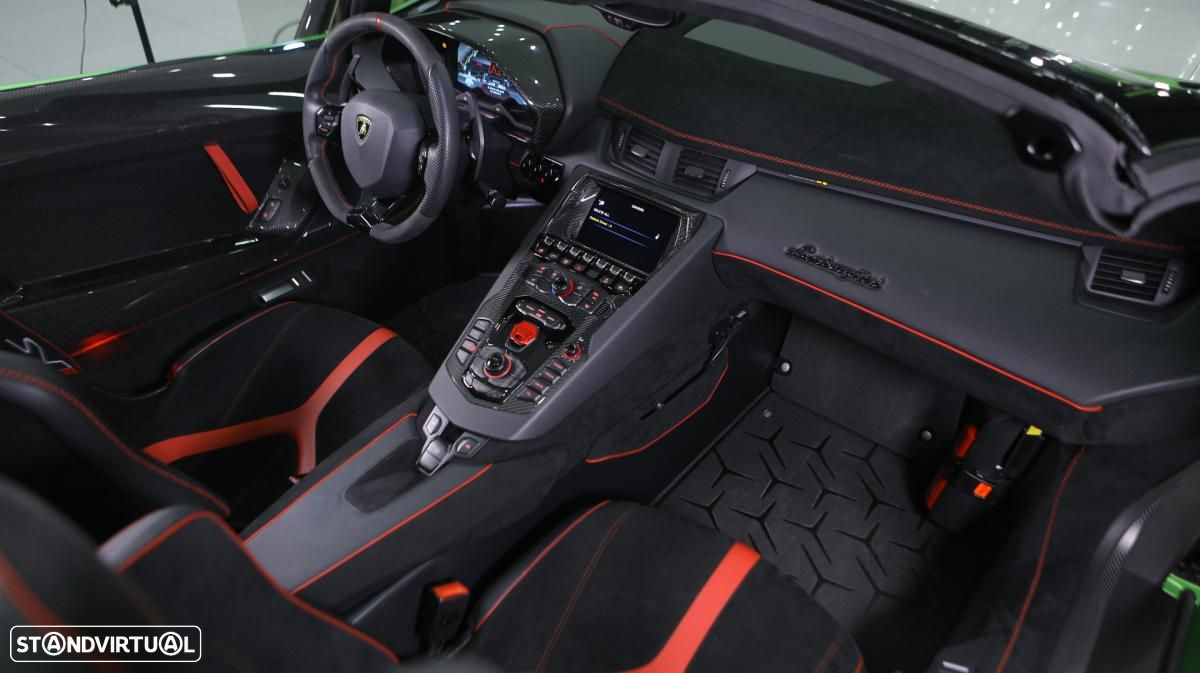 Lamborghini Aventador SVJ Roadster - 31