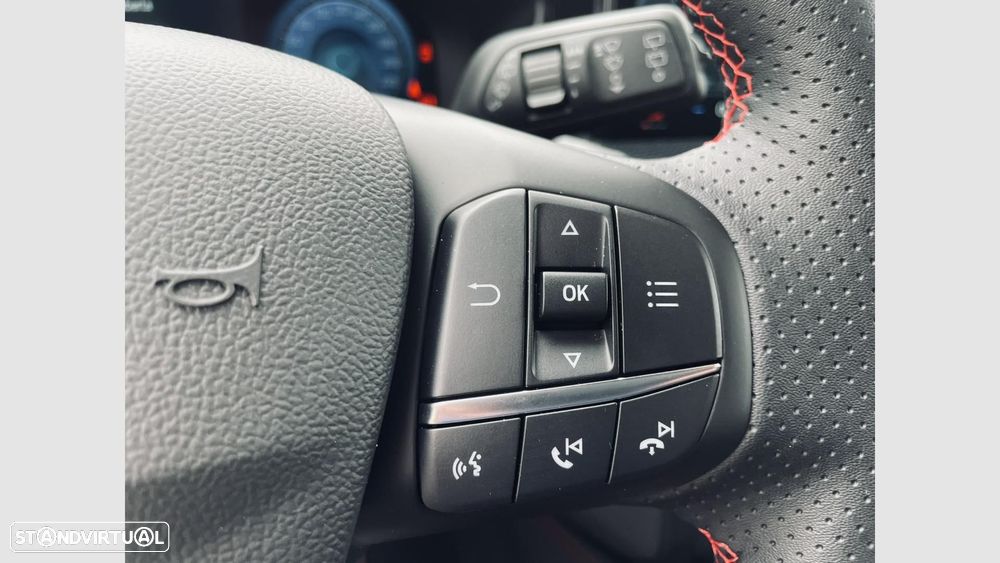 Ford Focus 1.0 EcoBoost MHEV ST-Line X - 16