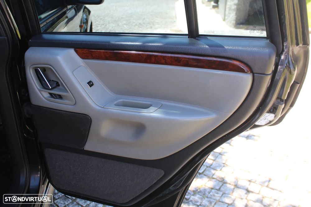 Jeep Grand Cherokee 2.7 CRD Overland - 19