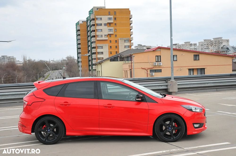Ford Focus 2.0 TDCI ST-Line - 17