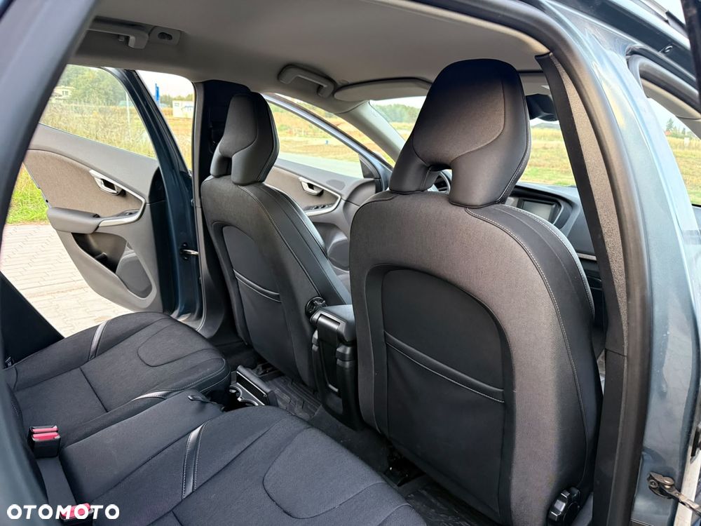 Volvo V40 Cross Country - 7