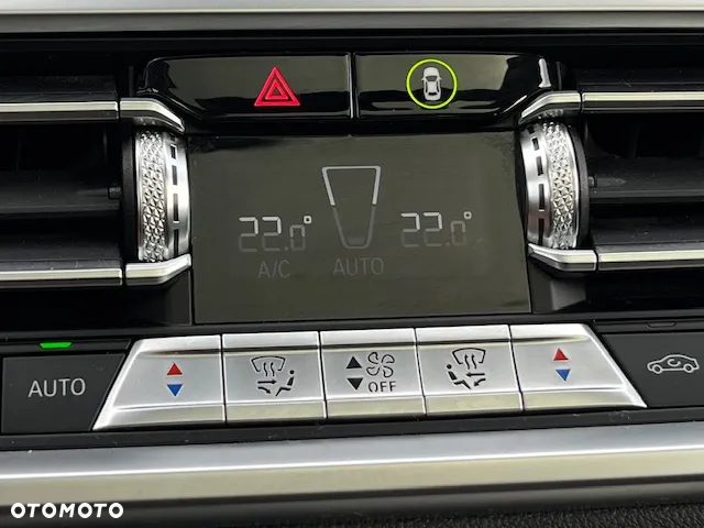 BMW Seria 3 318d Sport Line - 26