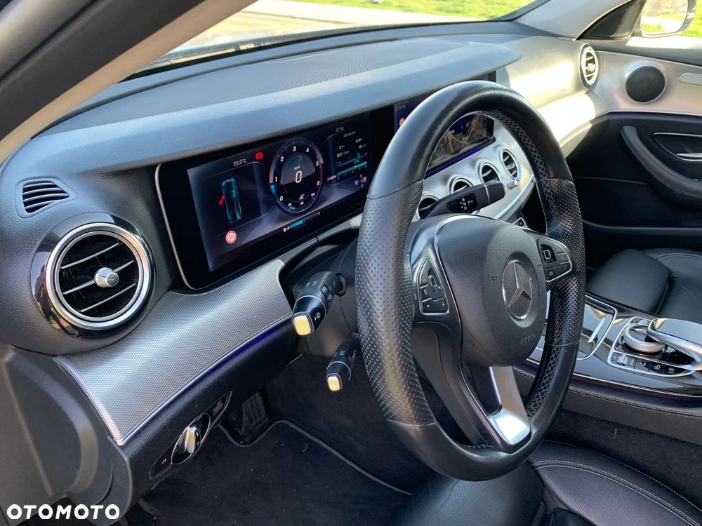 Mercedes-Benz Klasa E 220 d T 9G-TRONIC Exclusive - 9