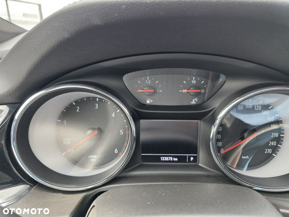 Opel Insignia - 26