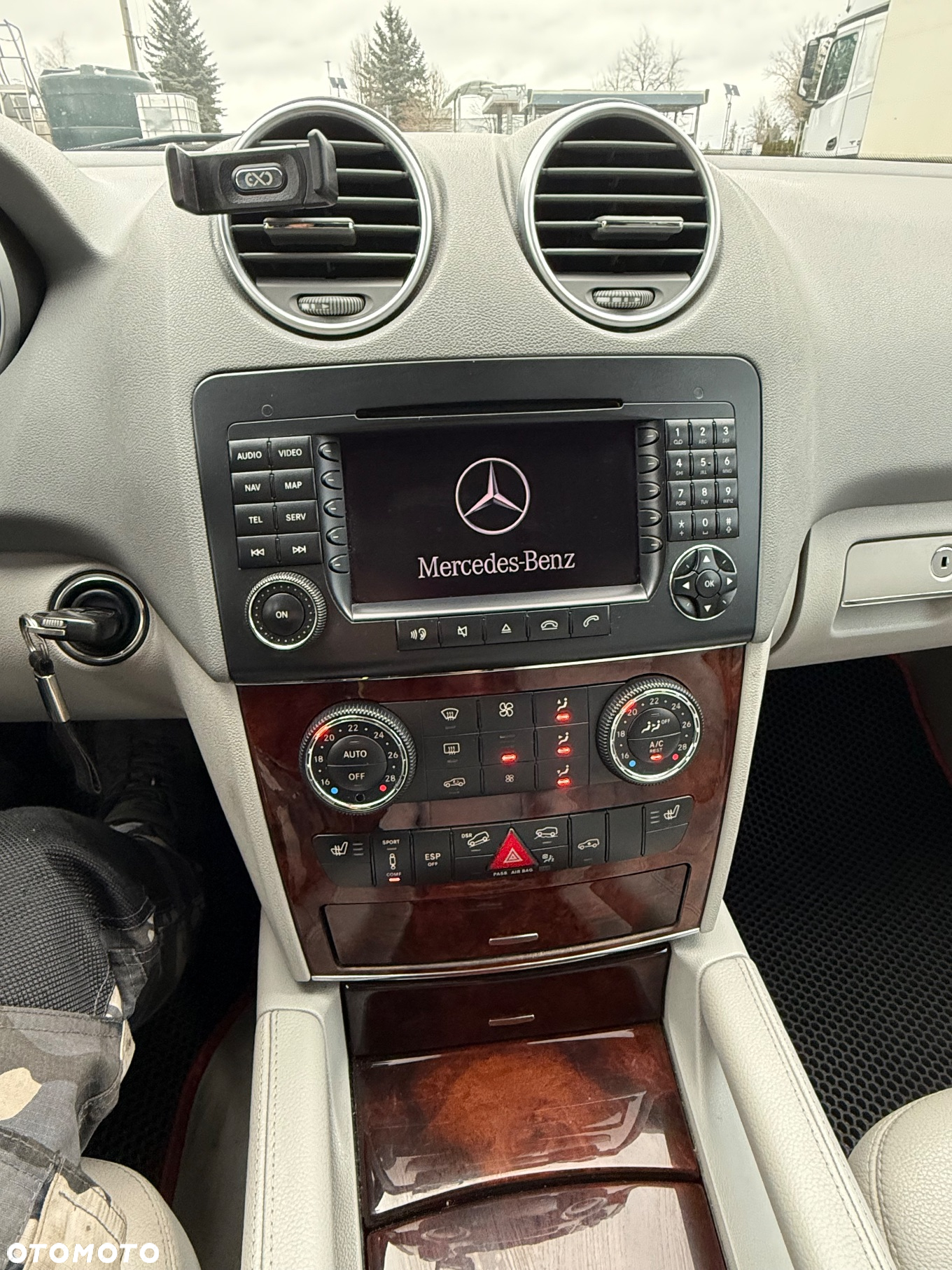 Mercedes-Benz ML - 8
