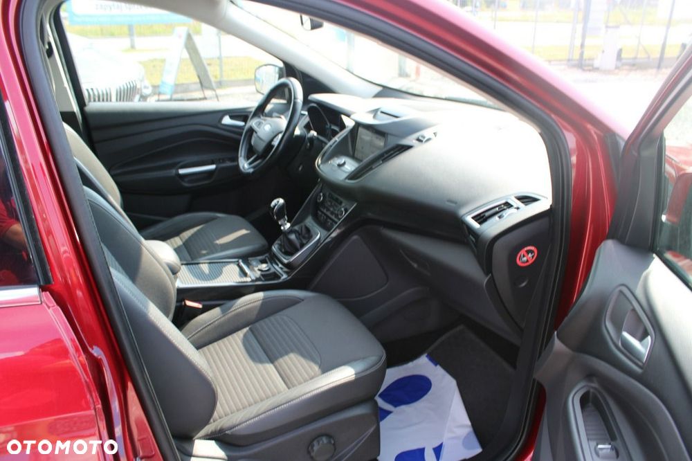 Ford Kuga - 32