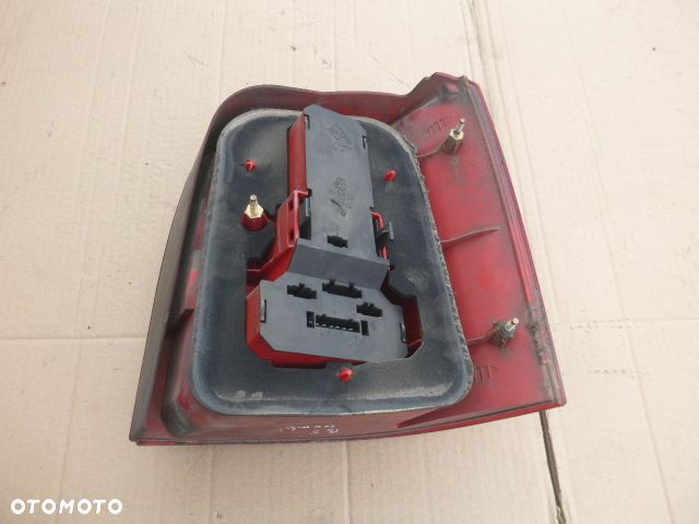 LAMPA LEWY TYŁ LEWA TYLNA VOLKSWAGEN PASSAT B5 KOMBI 96-00 - 6