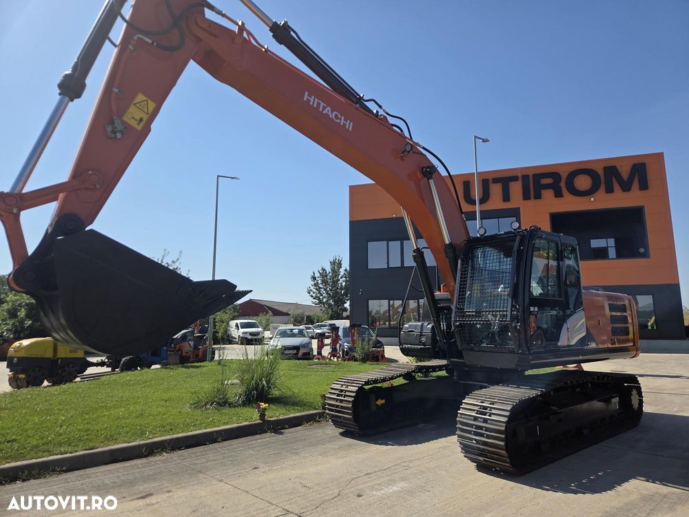 Hitachi ZX220, 22tone, 2026, 7ore, cupa 1,3mc, adancime sapare 7m, latime 2,99m, inst picon pe brate, Aer cond, computer in lb romana, produs in JAPONIA, posibilitate leasing 5 ani, garanti 1 an-PROMOTIE 109.900 EUR+Tva - 12