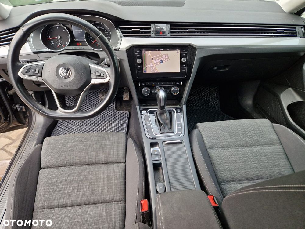 Volkswagen Passat 2.0 TDI Business DSG - 18