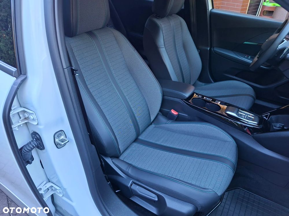 Peugeot 2008 1.2 PureTech Allure Pack S&S EAT8 - 28