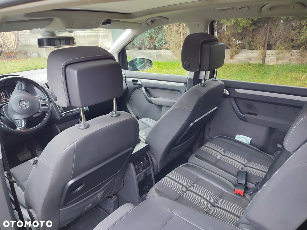 Volkswagen Touran 2.0 TDI DPF Highline DSG - 10