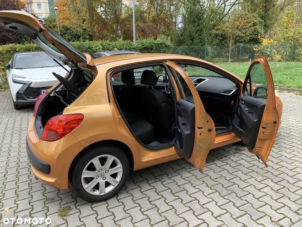 Peugeot 207 120 Automatik Premium - 15