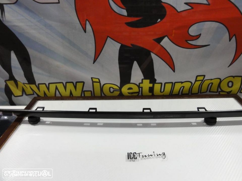 Aba / friso metálico para grelha VW Golf 2 - 3