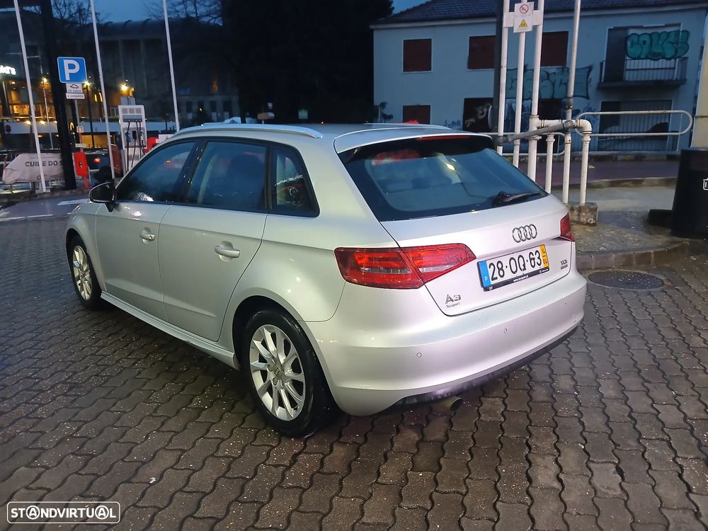 Audi A3 Sportback 1.6 TDI Attraction - 8