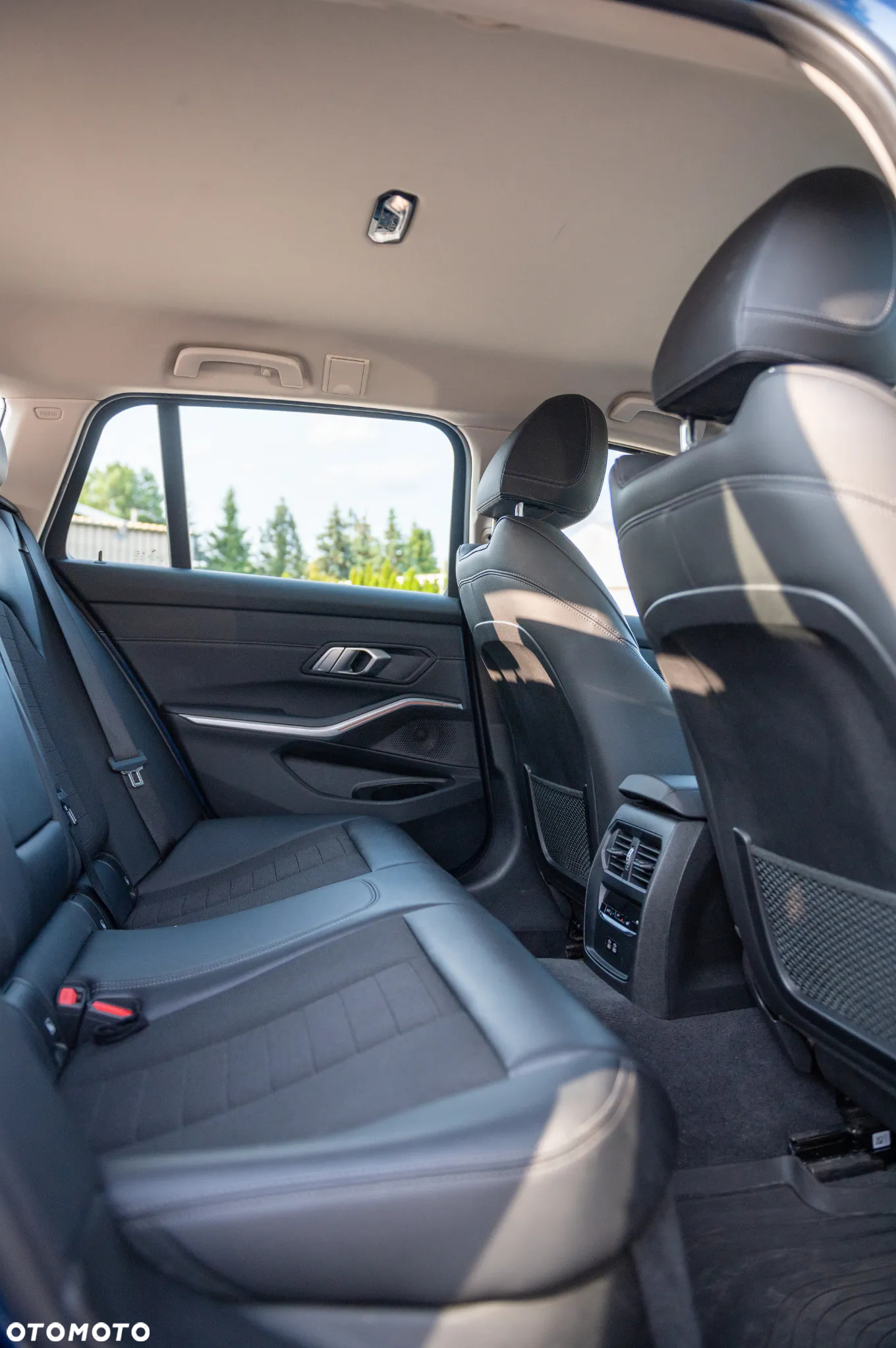 BMW Seria 3 320i Sport Line - 8