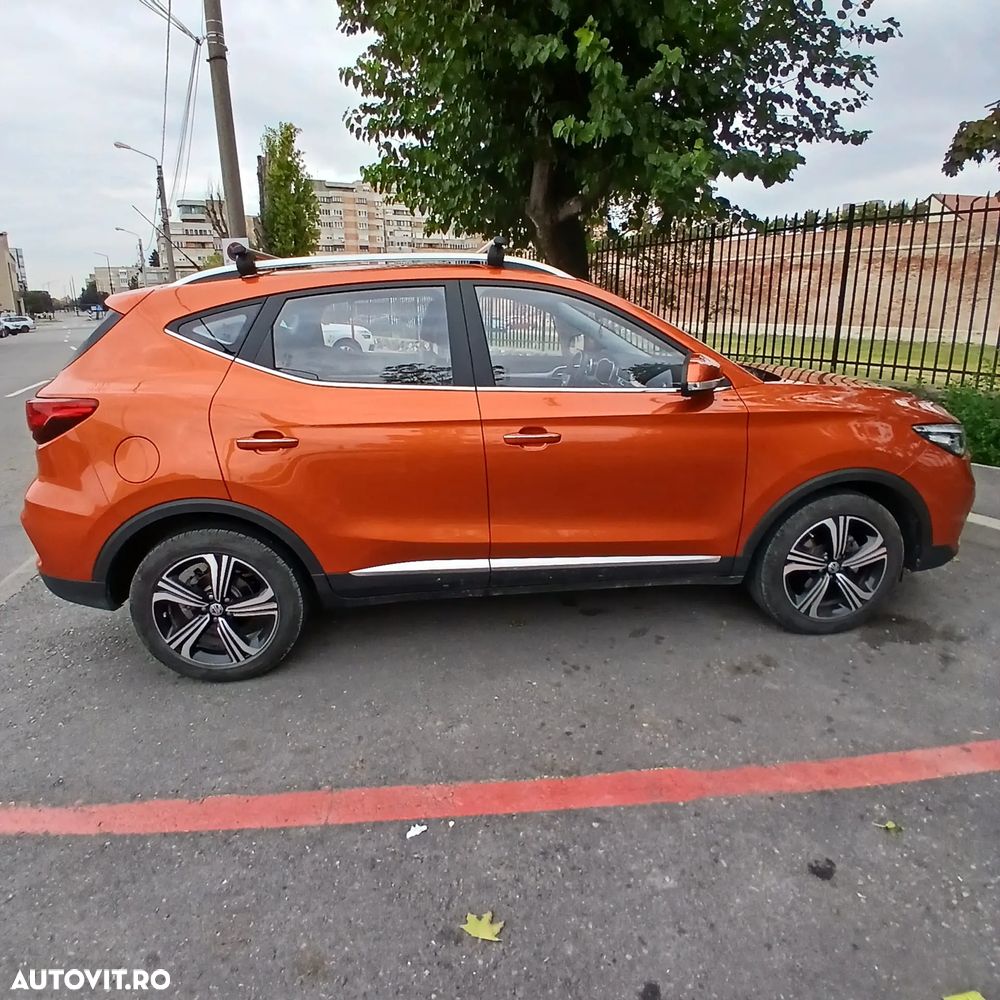 MG ZS - 3