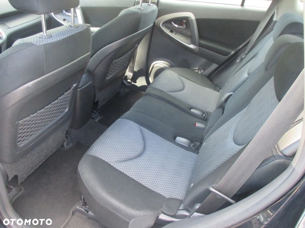 Toyota RAV4 2.0 VVT-i Sol - 25