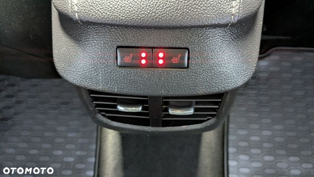 Ford Mondeo - 33