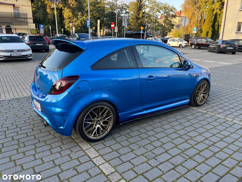 Opel Corsa 1.6T OPC - 4