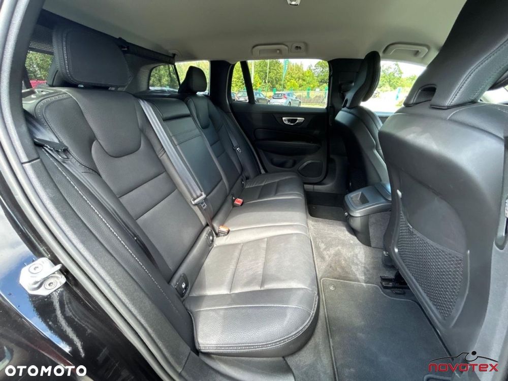 Volvo V60 Cross Country D3 Geartronic Momentum - 19