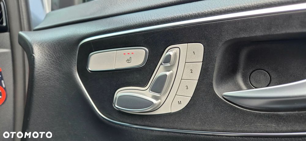 Mercedes-Benz Klasa V 300 d Avantgarde 9G-Tronic - 27