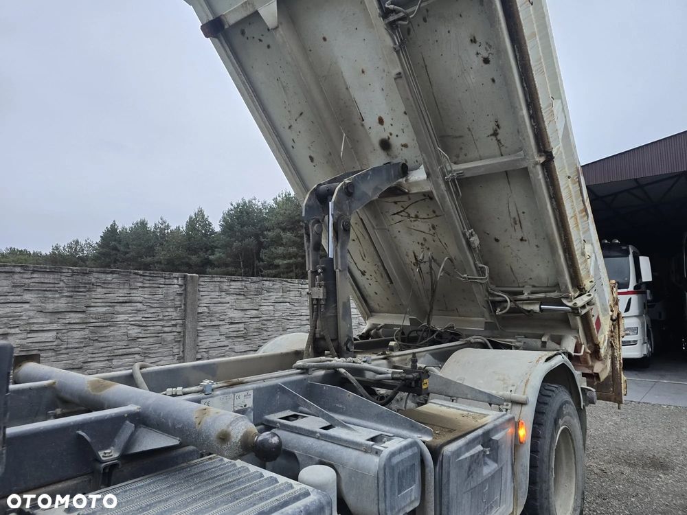 Renault Premium 370DXi Lander - 16