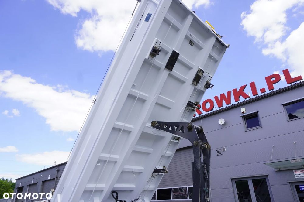 Iveco Arocs 3243 8x4 / 130 tys. km! / Wywrotka 2-stronna Meiller / hydroburta_259783 - 18