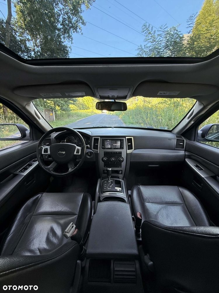 Jeep Grand Cherokee - 8