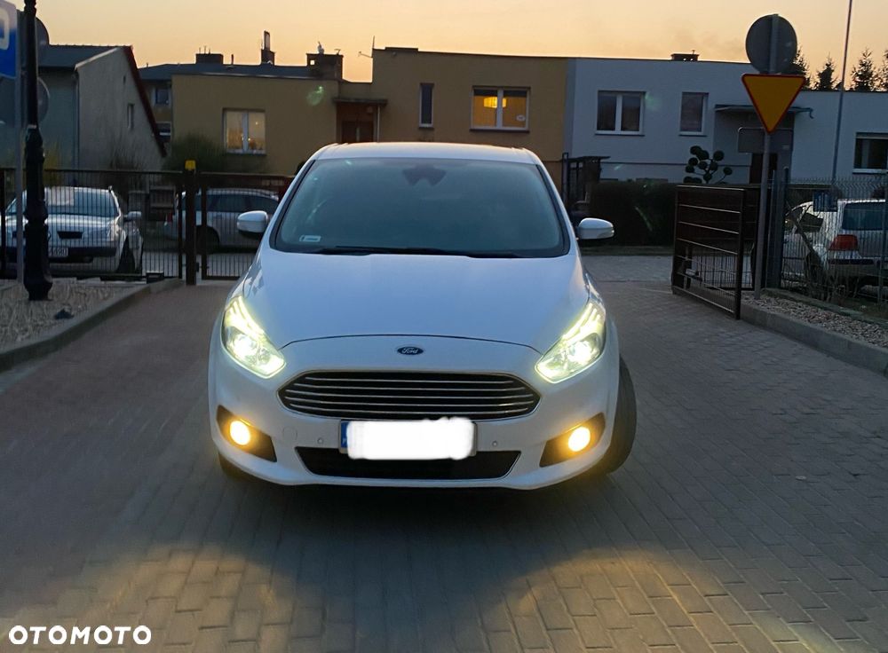Ford S-Max 2.0 TDCi Titanium PowerShift - 2