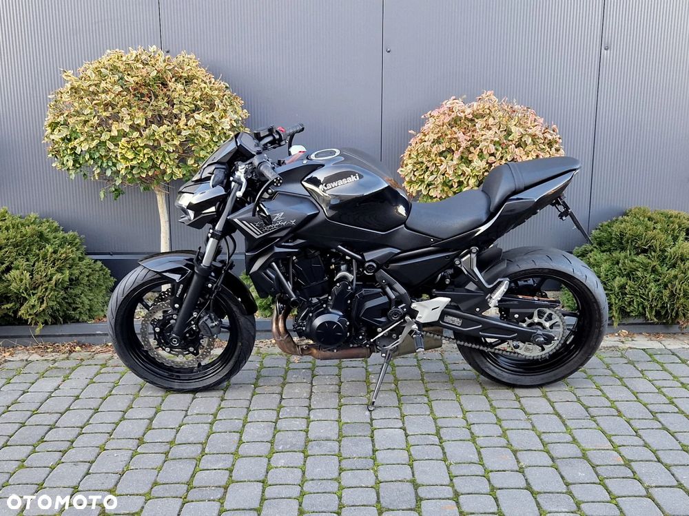 Kawasaki Z 650 - 6