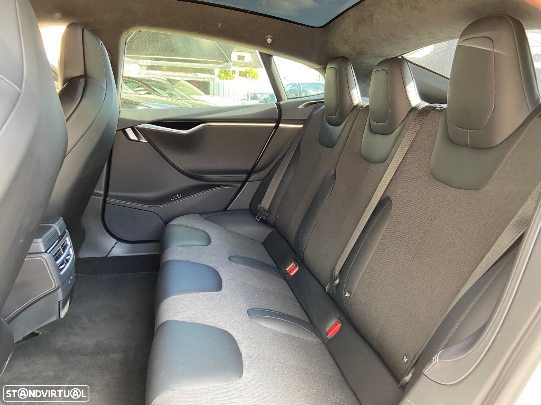 Tesla Model S 75 - 41