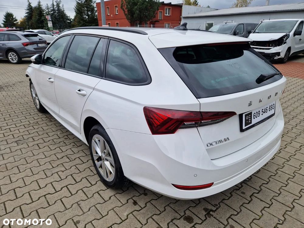 Skoda Octavia 2.0 TDI Ambition DSG - 3