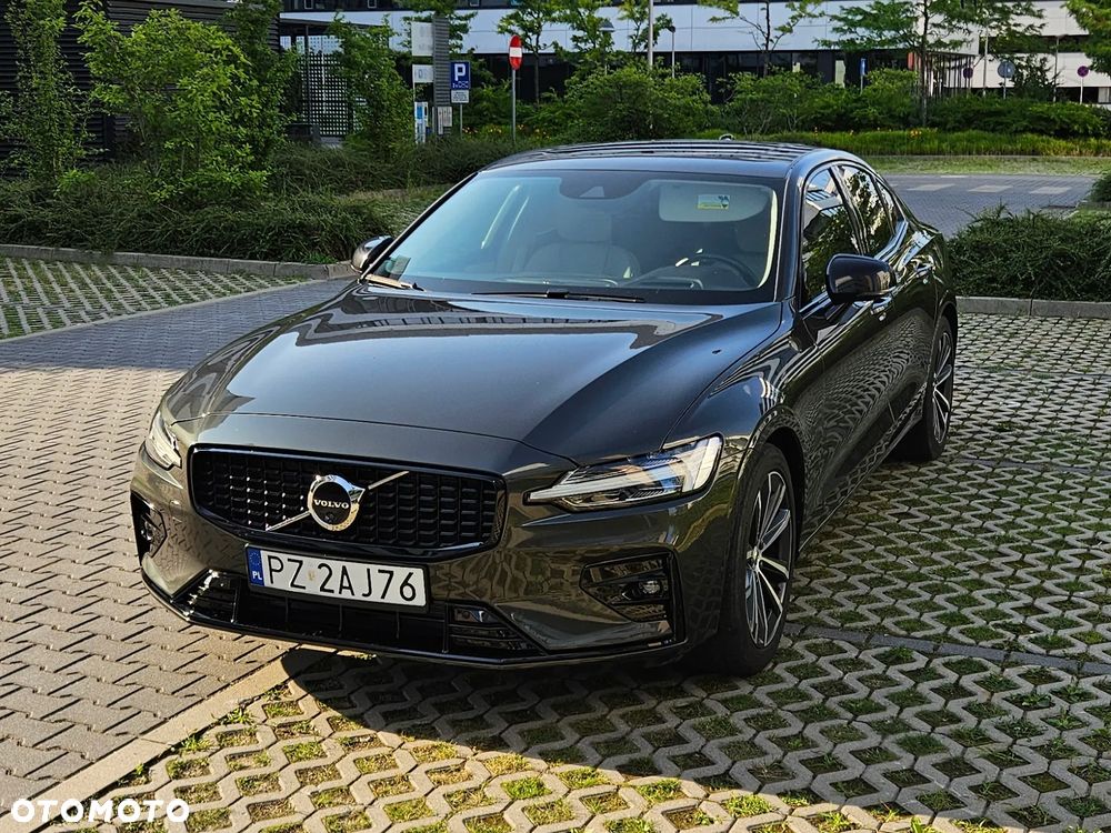 Volvo S60 T5 AWD R-Design - 1