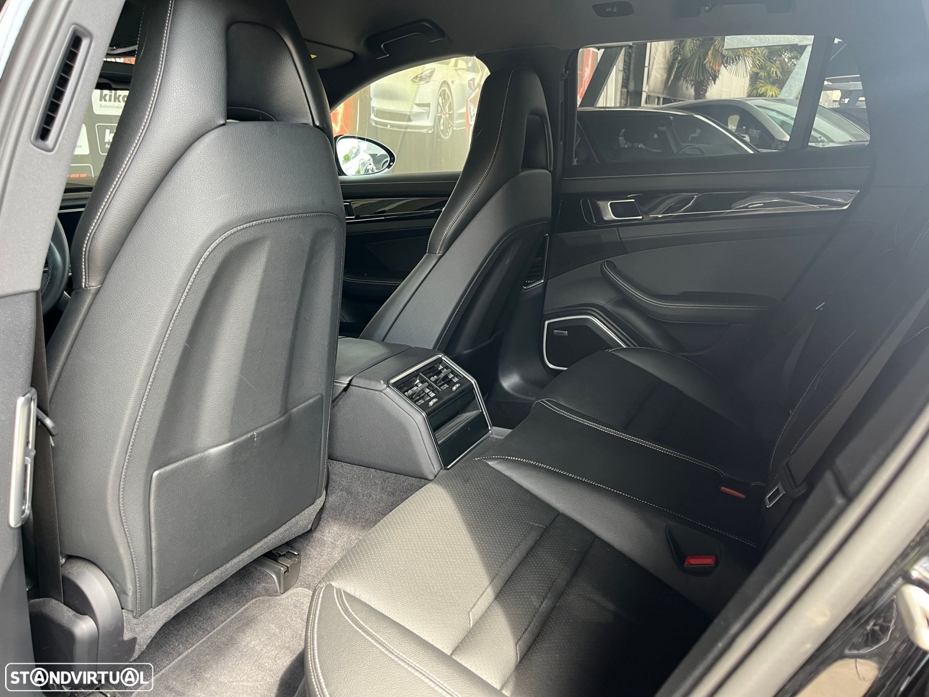 Porsche Panamera Sport Turismo 4 E-Hybrid 10 Years Edition - 51
