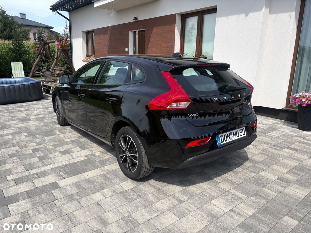 Volvo V40 D2 Drive-E Momentum - 11