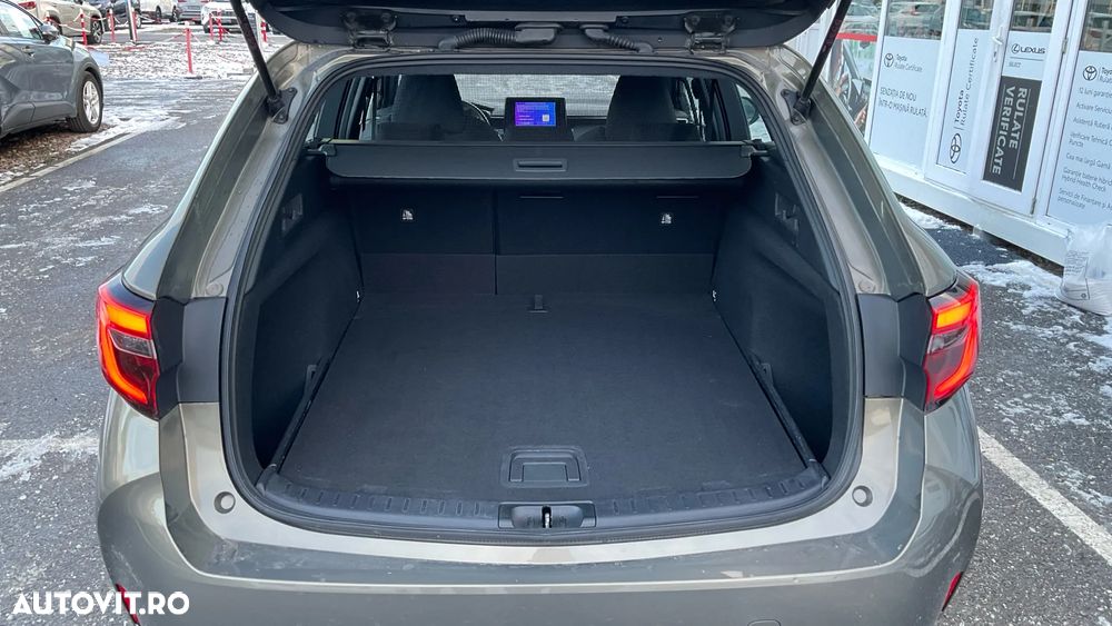 Toyota Corolla 1.8 Business Edition - 12