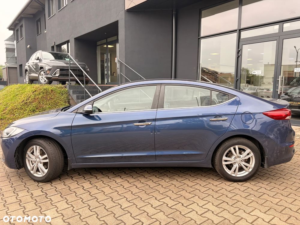 Hyundai Elantra 1.6 Comfort - 6