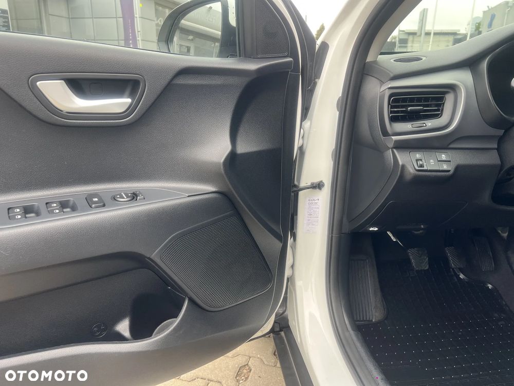 Kia Stonic 1.2 M - 11